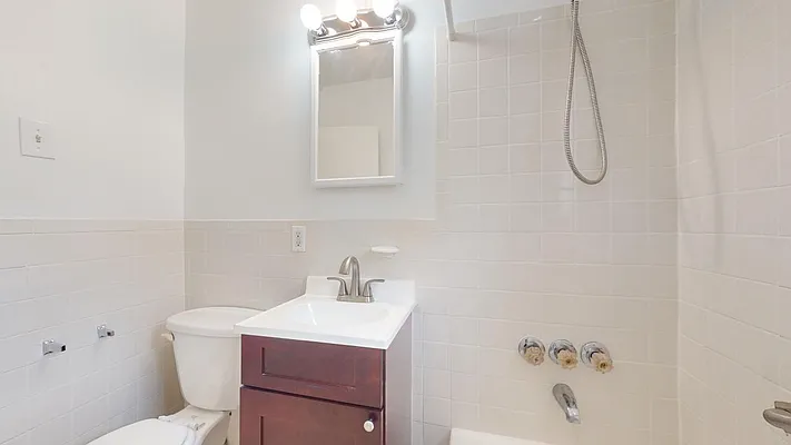 Sold by Metro Garden Realty NYC | media 25