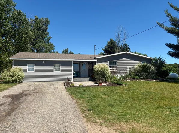 1901 Eighteen Mile Rd, Kent City, MI 49330