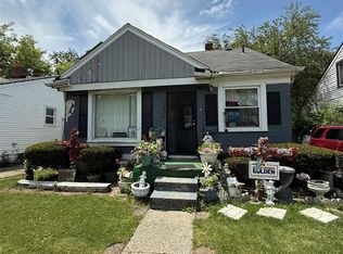 8879 Minock St, Detroit, MI 48228