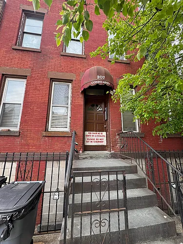 207 15th St Photo 1