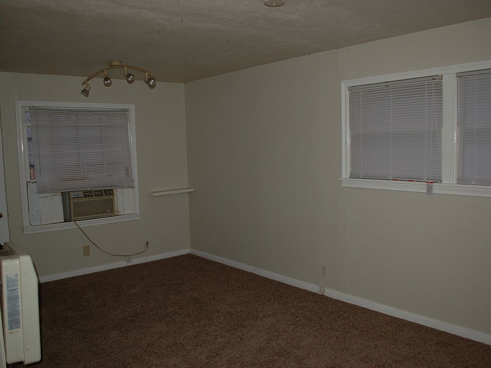 2nd image of 3851 Crestline Rd APT D