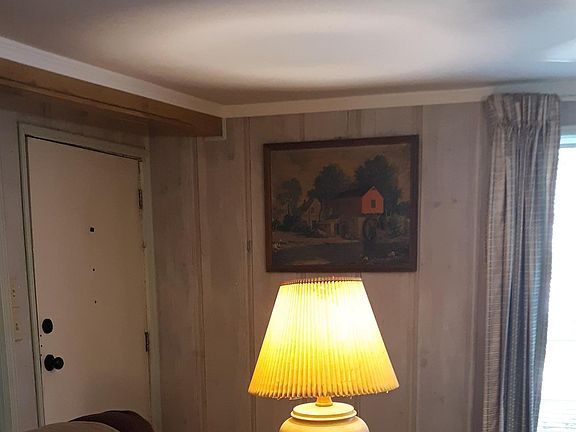 3rd image of 2965 Fern Ave