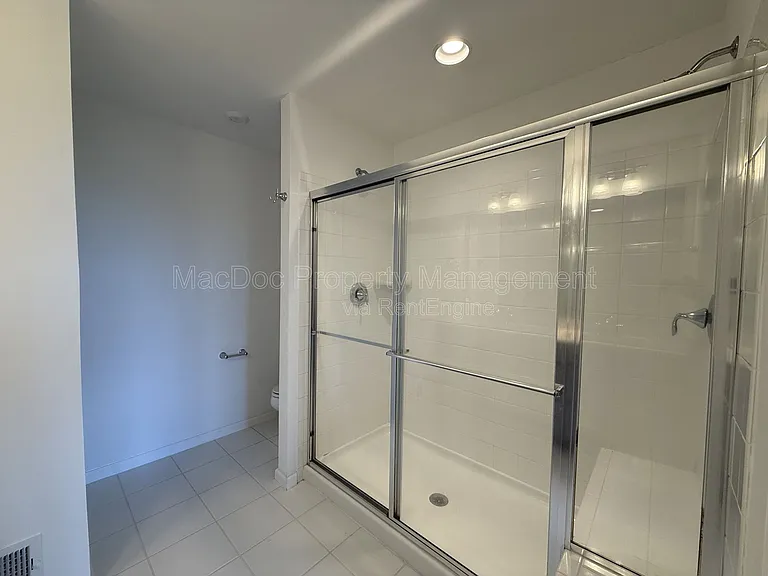 2401 Copa Ct — Photo 20