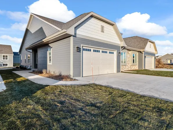 653 Lambert COURT #2-2, Slinger, WI 53086