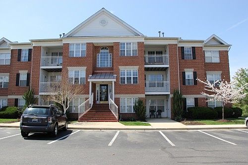 1st image of 2406 Forest Edge Ct Unit 204