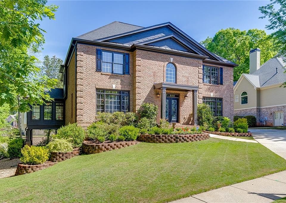 1st image of 2758 Pathview Dr
