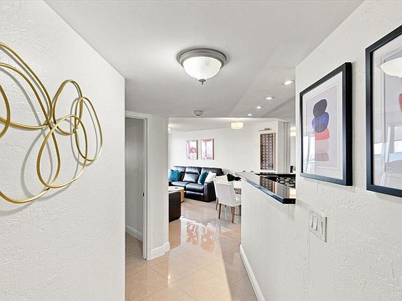 3rd image of 300 THREE ISLANDS Boulevard #312