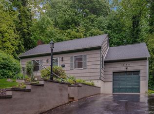 155 Woodbury Rd, Huntington, NY 11743