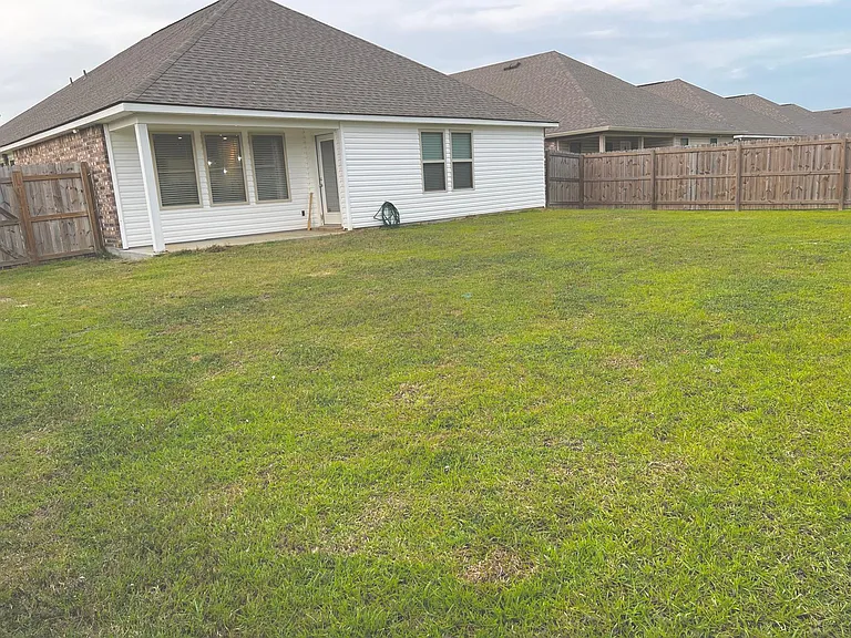 35500 Grovemont Dr — Photo 24