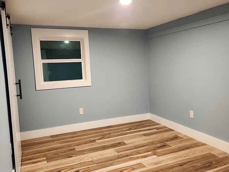 4504 Red River St #B — Photo 15