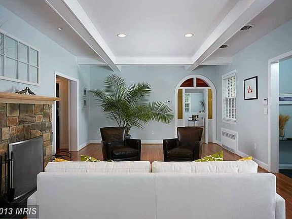 2nd image of 6419 Shady Ln