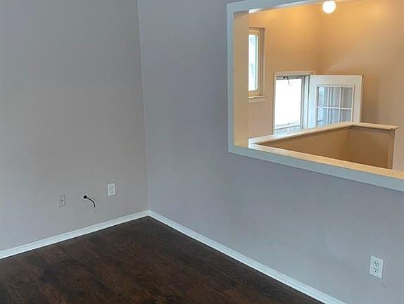 5th image of 100 W Meyers Ave