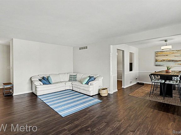 3rd image of 2471 Mulberry Sq APT 15