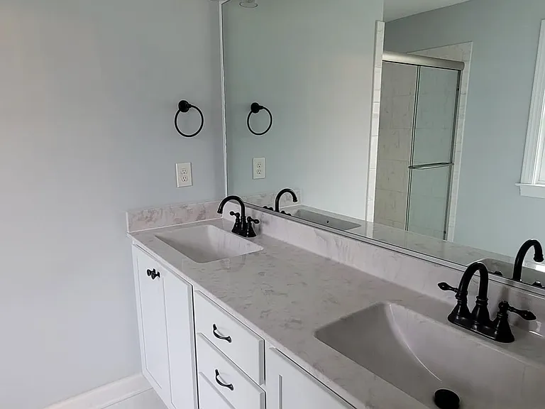 2022 Holmes Ct E — Photo 17