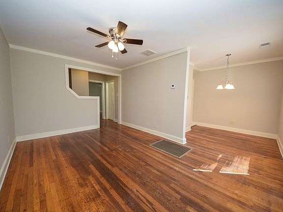 2nd image of 3584 Barwood Cir
