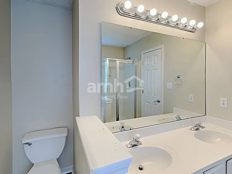 212 Leafmore Ct — Photo 12