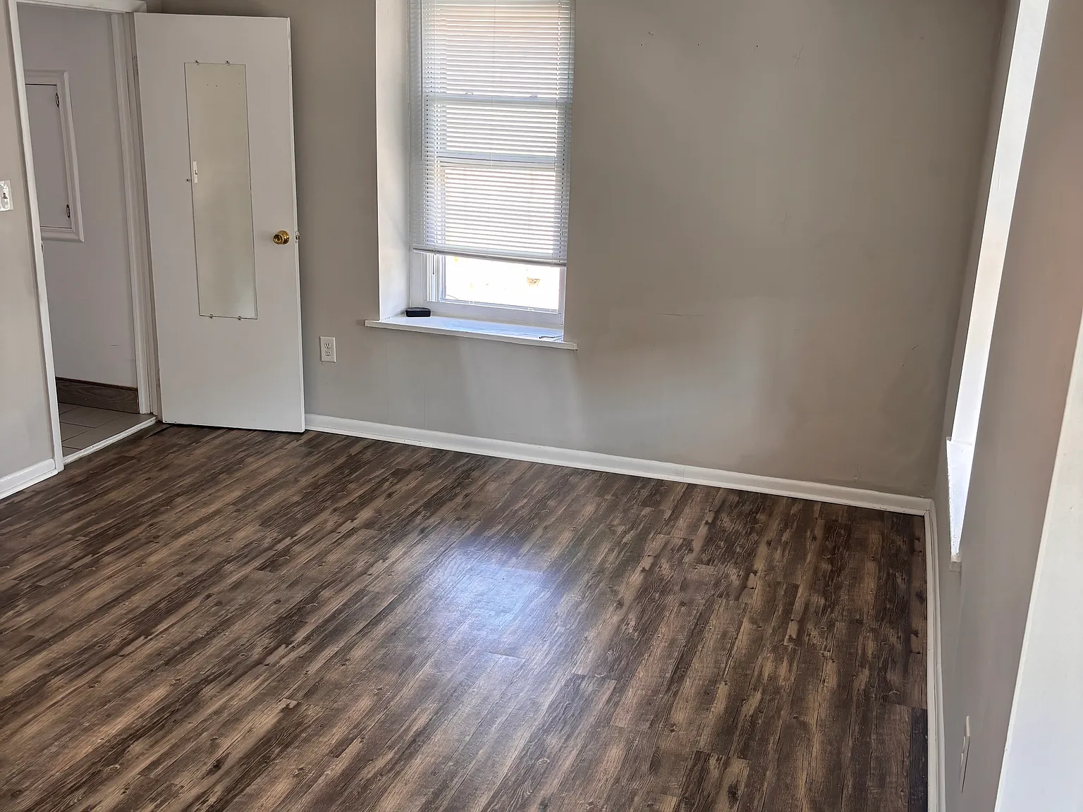 1 bed, 900 sqft, $1,500 — Photo 2