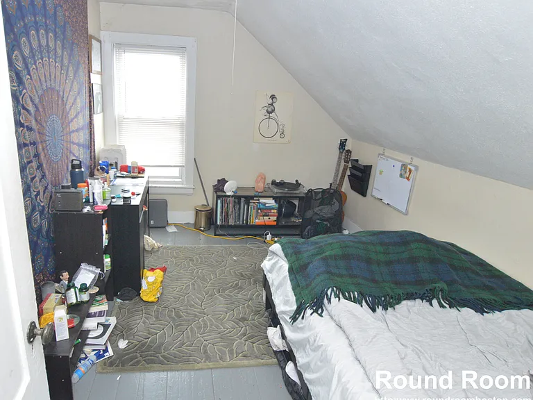 32 Linden St #2 — Photo 14