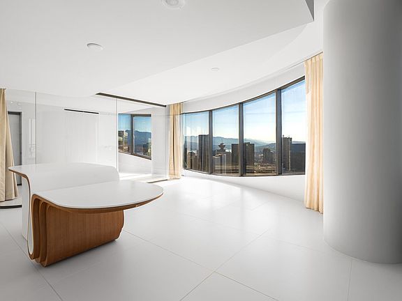 3rd image of 1033 Nelson St #3902