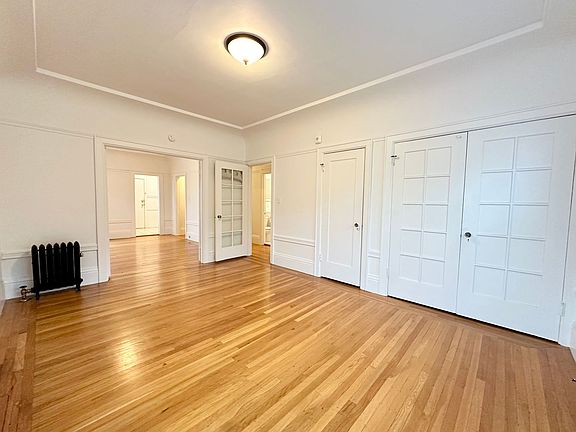 4th image of 1385 Greenwich St APT 12