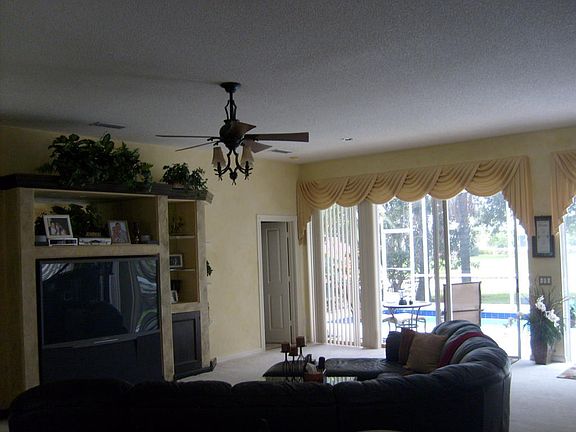 4th image of 8565 Doverbrook Dr