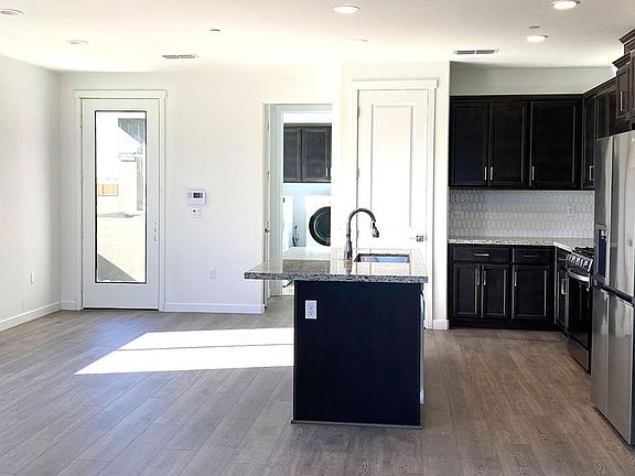 Homesite 918 - Kitchen