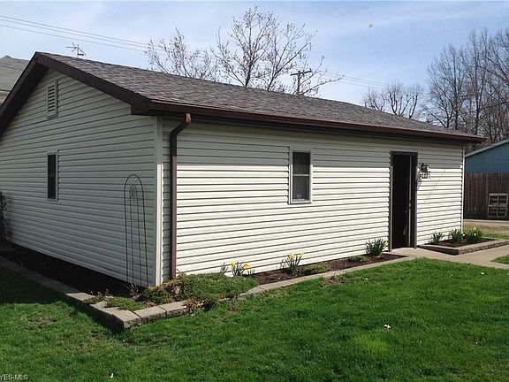 3rd image of 396 W Maryland Ave