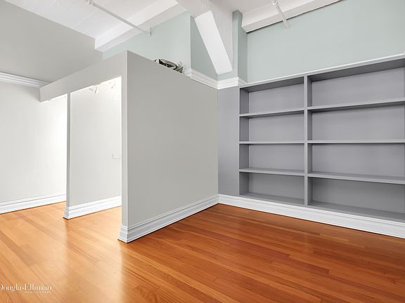 4th image of 348 W 48th St #7B