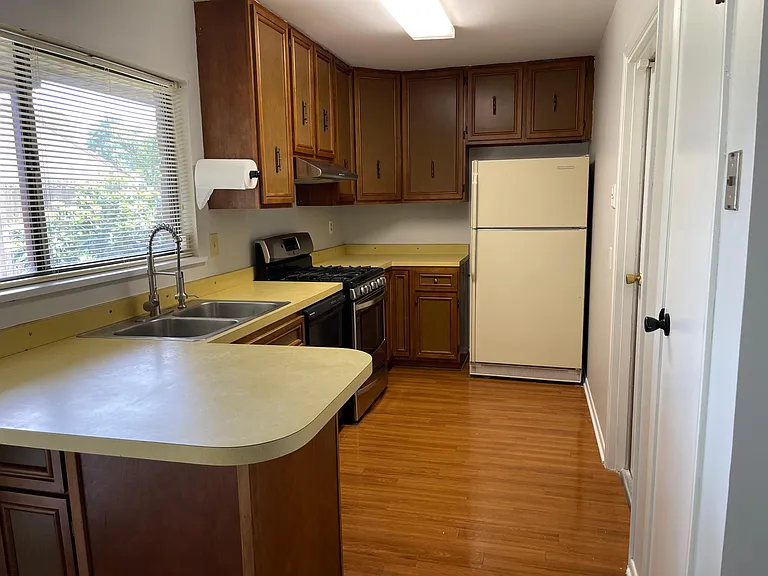 115 Seattle St — Photo 8