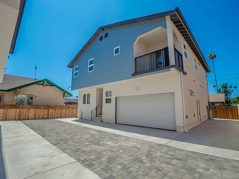 3915 Brighton Ave #1/2 — Photo 1