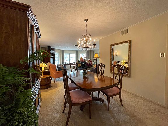 4th image of 1 Park Ln