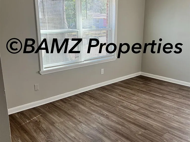 2721 Marlene St — Photo 16
