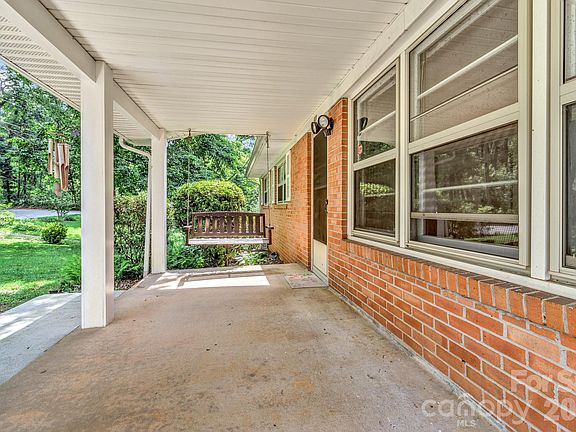 5th image of 67 Wagon Rd