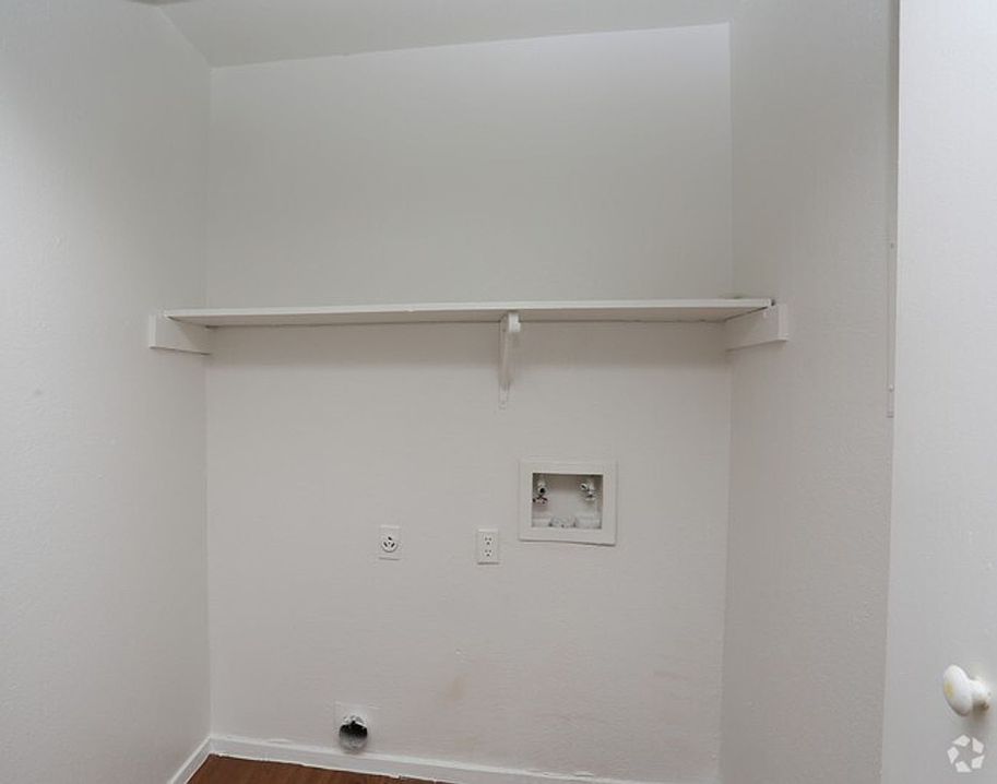 Unit 20-2008, Unit 10-1001, Unit 6-0608, Unit 5-0513, Unit 5-0503, Unit 9-0902, Unit 5-0506