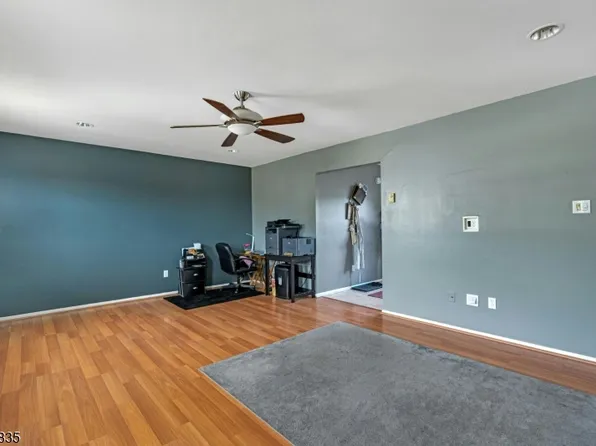 322 Richard Mine Rd APT X6, Wharton, NJ 07885