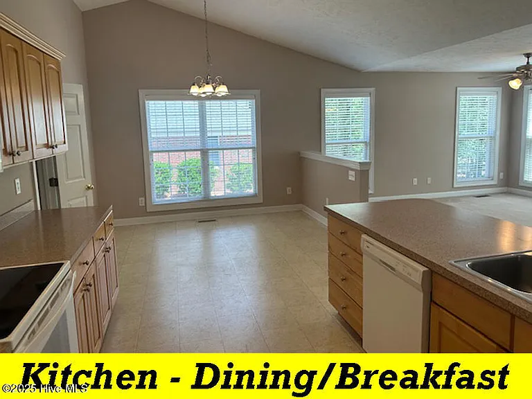 12 Deerwood Ln — Photo 11