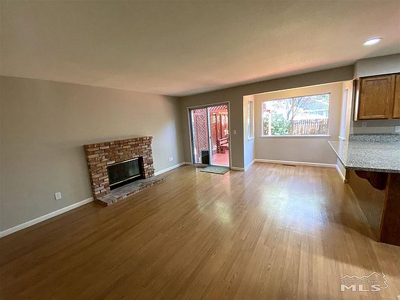 3rd image of 1669 Lantana Dr
