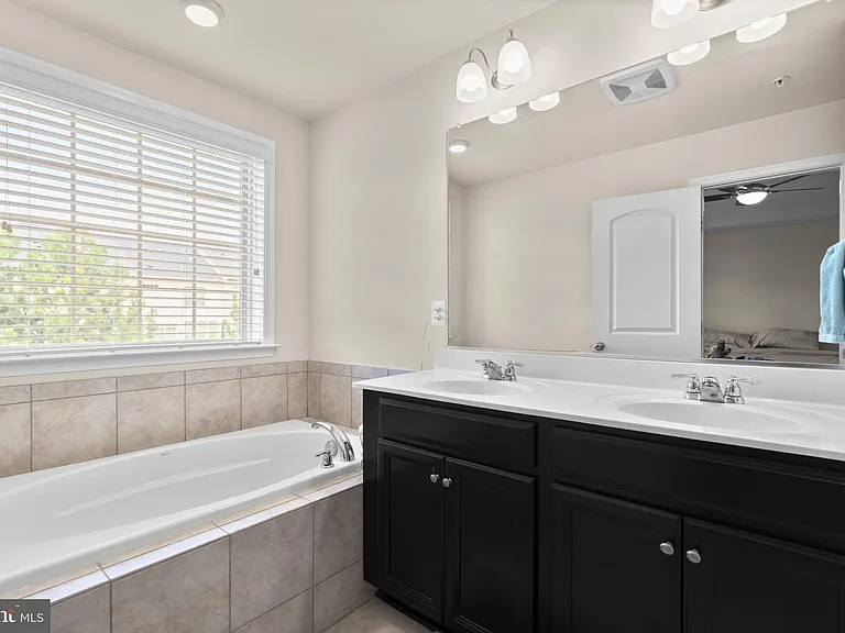 858 Nancy Lynn Ln — Photo 20