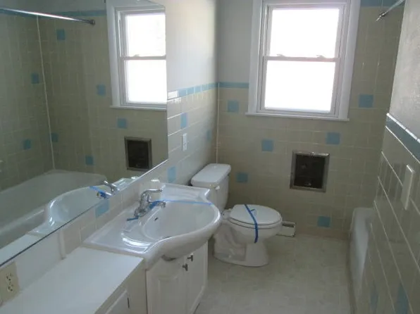 1110 S Main St, Fort Atkinson, WI 53538