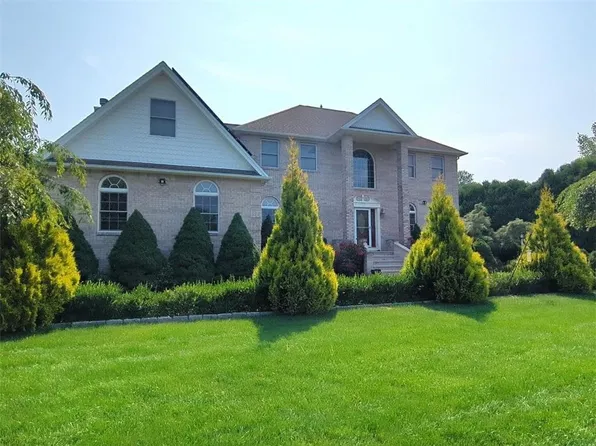 18 Steeple Ln, Lincoln, RI 02865