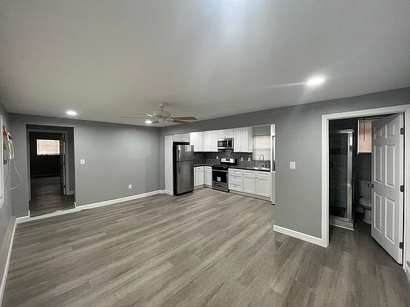 4th image of 1909 Landis St #A