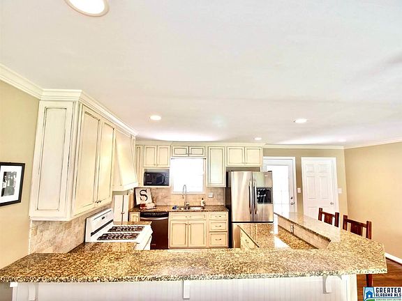 4th image of 2256 Larkspur Dr