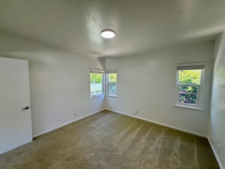 406 Woodland Ave — Photo 10