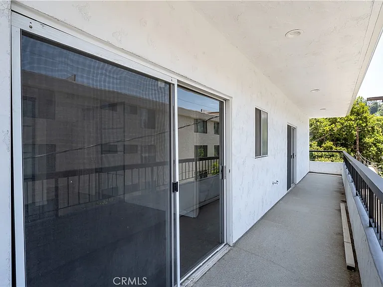 4313 Van Nuys Blvd #203 — Photo 32