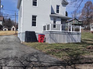 96-98 Canaan St, Carbondale, PA 18407