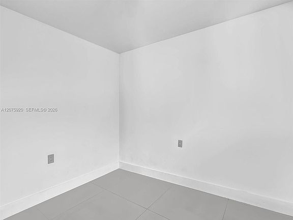 4th image of 1647 NE 146th St #0