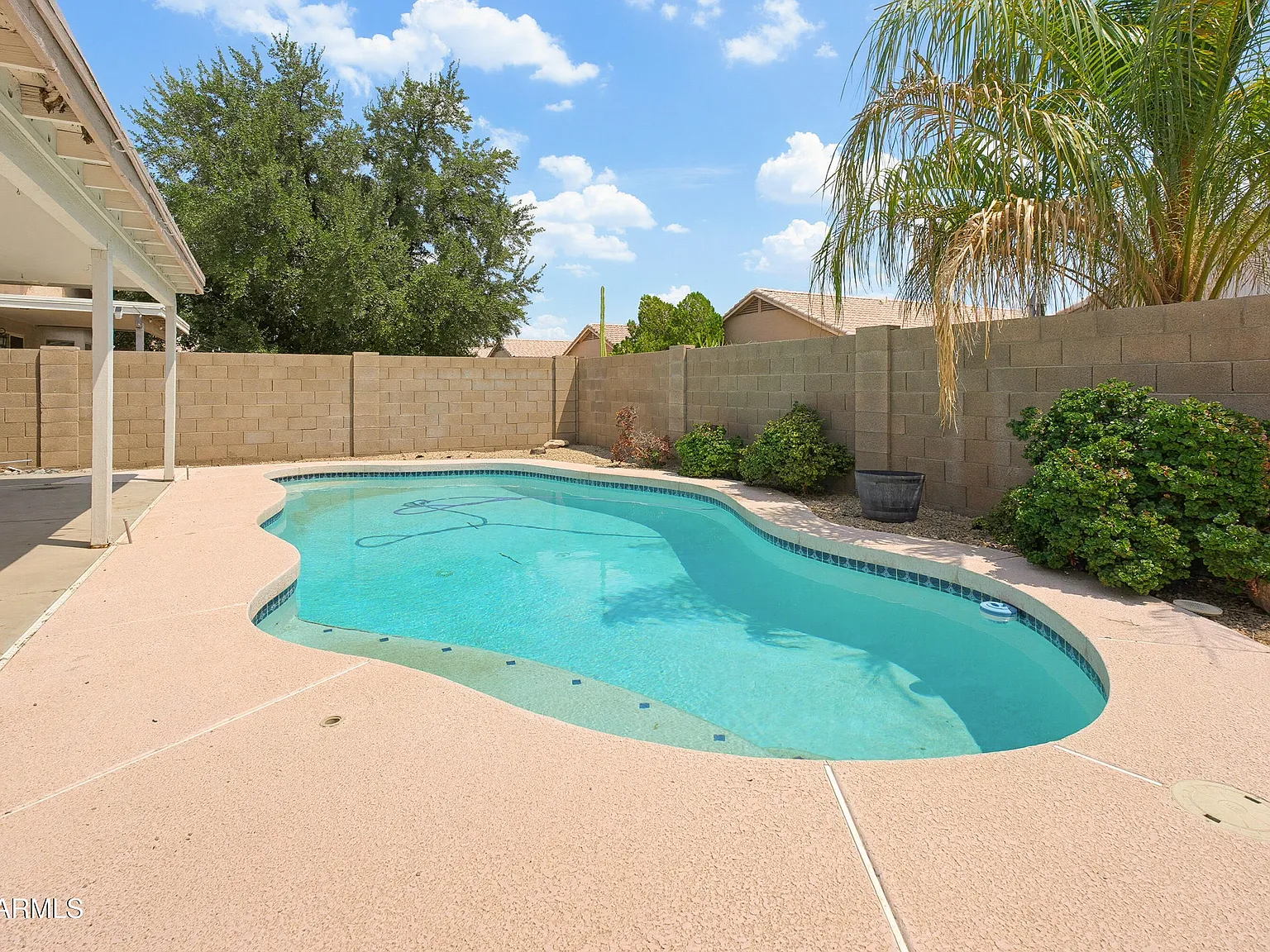3 bed, 2.0 bath, 1671 sqft, $2,250 — Photo 2