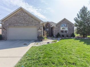 809 N Scott Dr, Greenwood, IN 46142