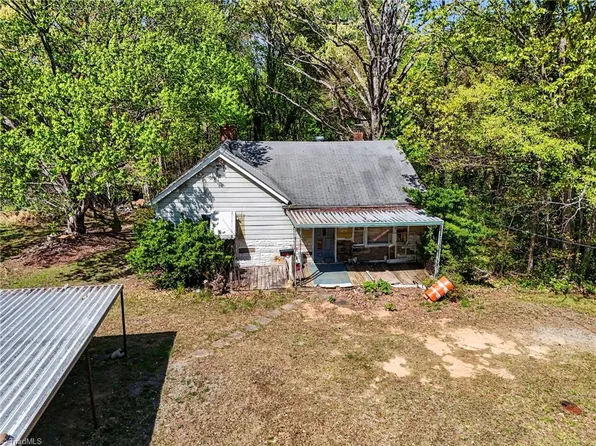 2106 School St, Winston Salem, NC 27105