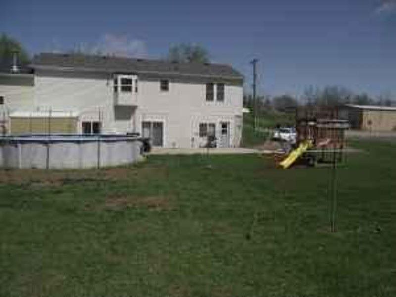 1st image of 405 W Robertson St